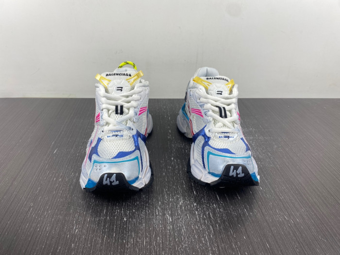Ba*len*cia*ga runner sneaker