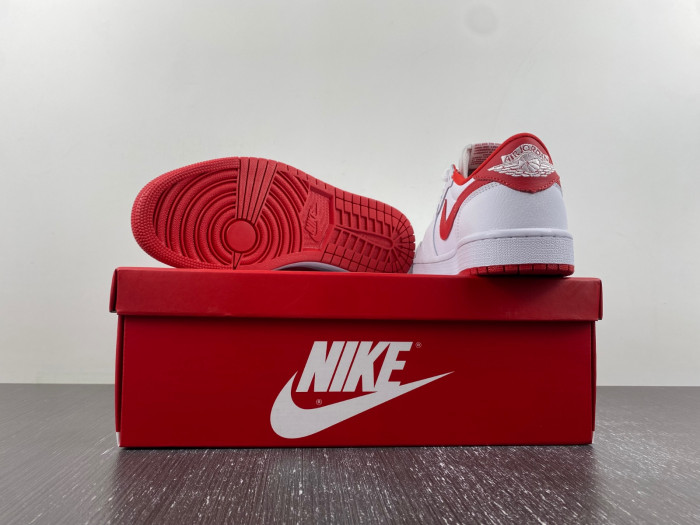 air jordan 1 retro low og university red cz0790-161