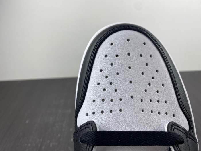 air jordan 1 retro low og black toe cz0790-106