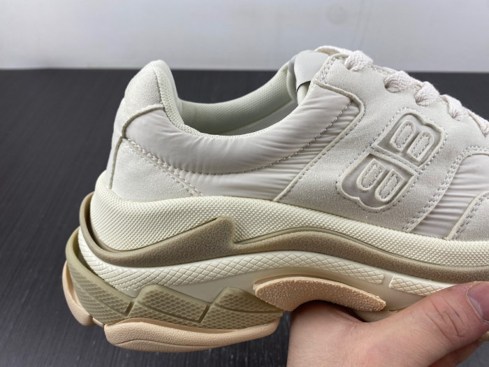 Ba*len*cia*ga triple s sneaker 80000135