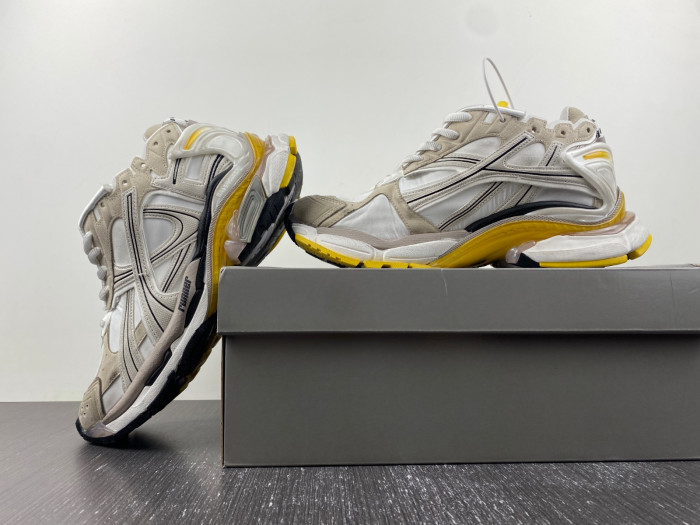 Ba*len*cia*ga runner sneaker