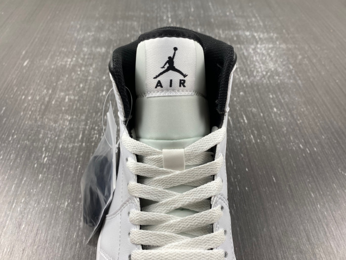 air jordan 1 mid “white/black” dq8426-132