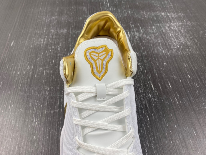 nike kobe 8 protro “white/metallic gold” nk0409