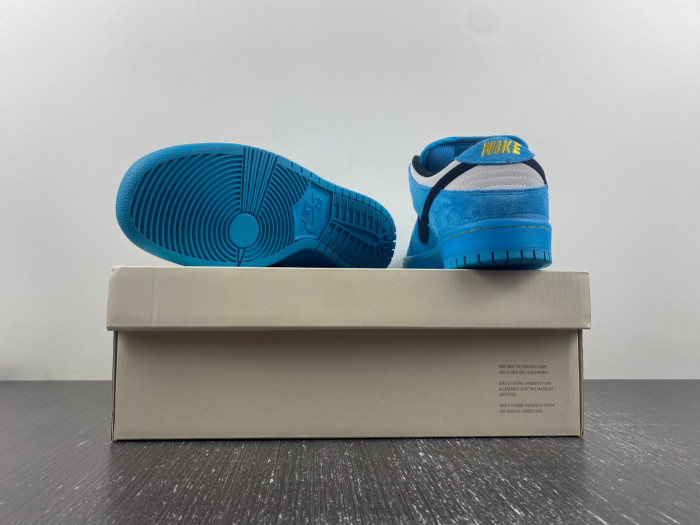 the powerpuff girls x nike sb dunk low “buttercup” ndl08301