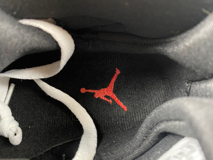 air jordan 8 retro bugs bunny 305381-103