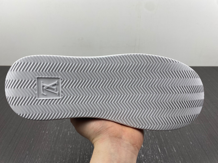 lv snekaers l0000100