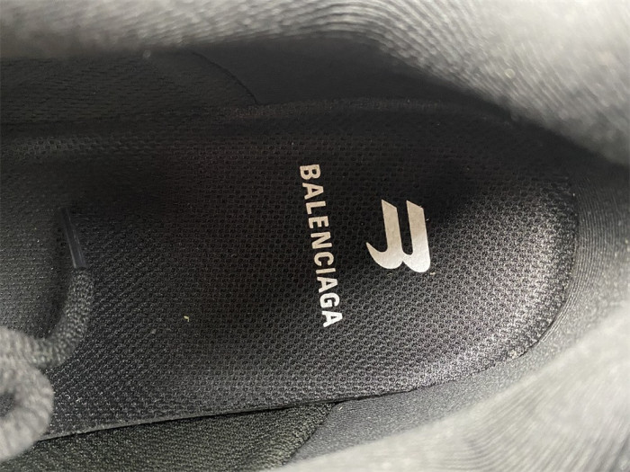 Ba*len*cia*ga defender 8000047