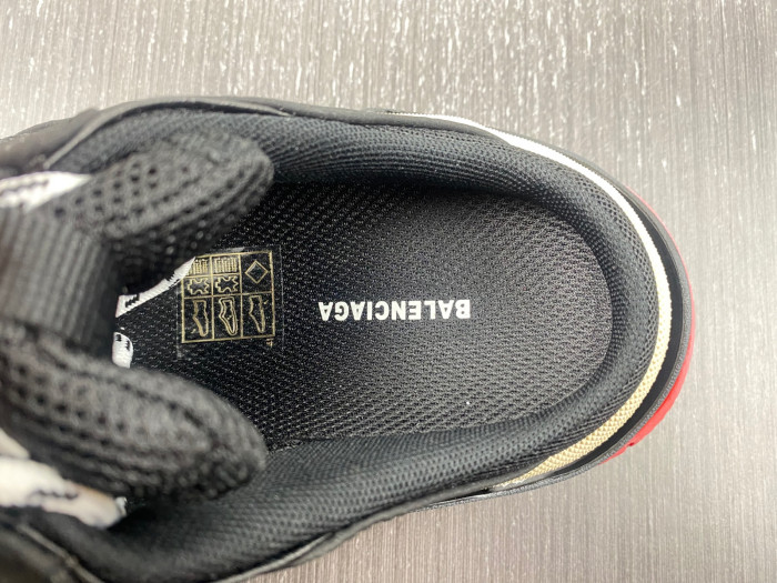 Ba*len*cia*ga triple s sneaker 80000107