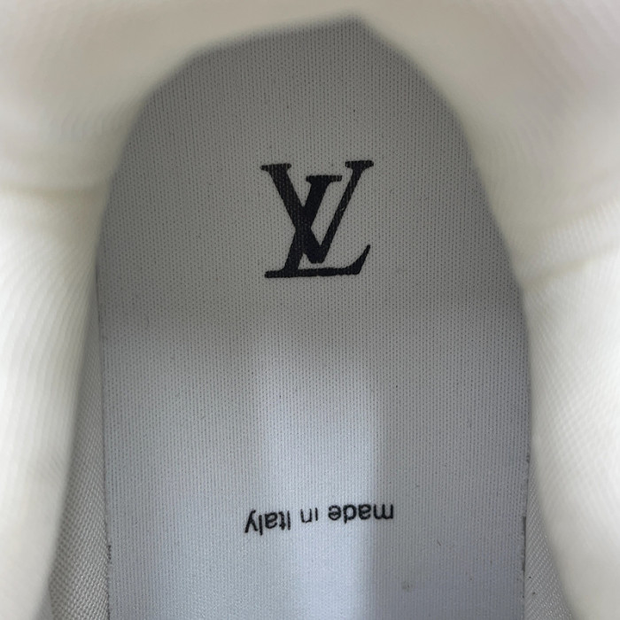 lv snekaers l0000111