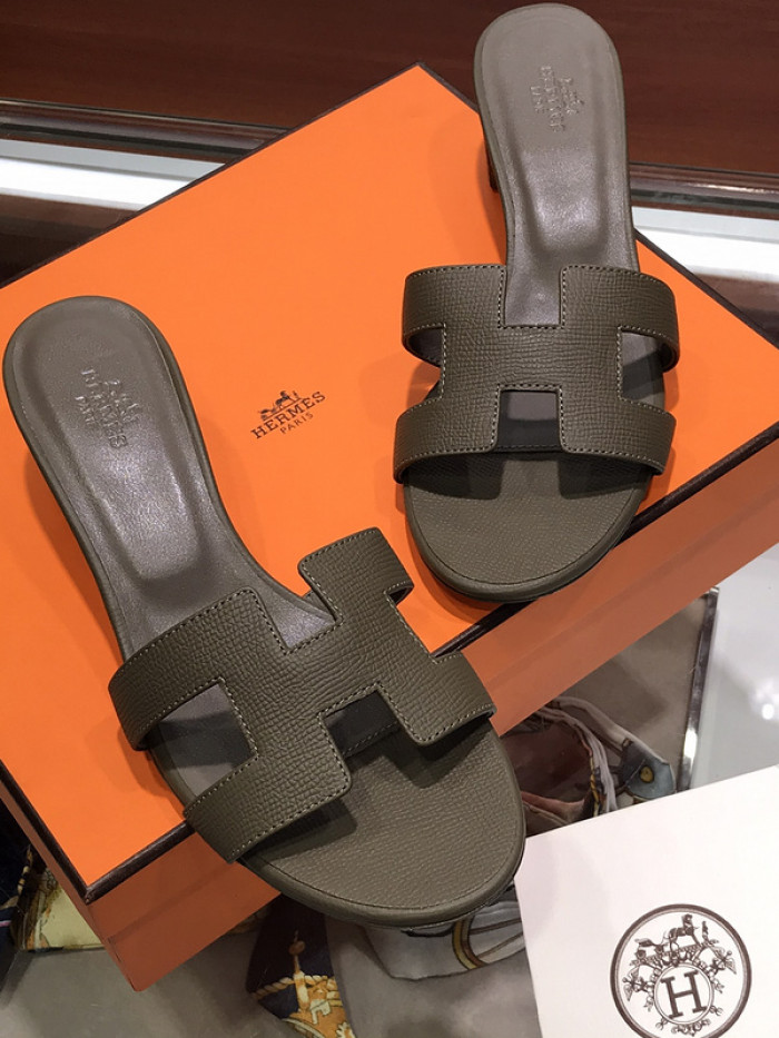 herme* sandal 53