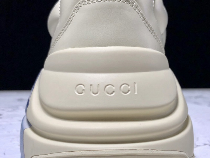 G*u*i* rhyton sneaker