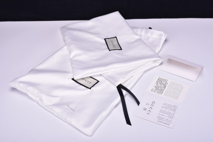 G*u*i* rhyton sneaker