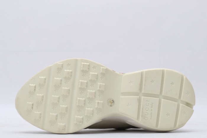 G*u*i* rhyton sneaker