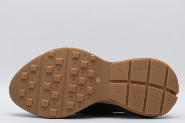 G*u*i* rhyton sneaker