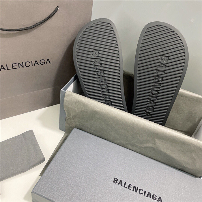 balenciag* sandal bs39