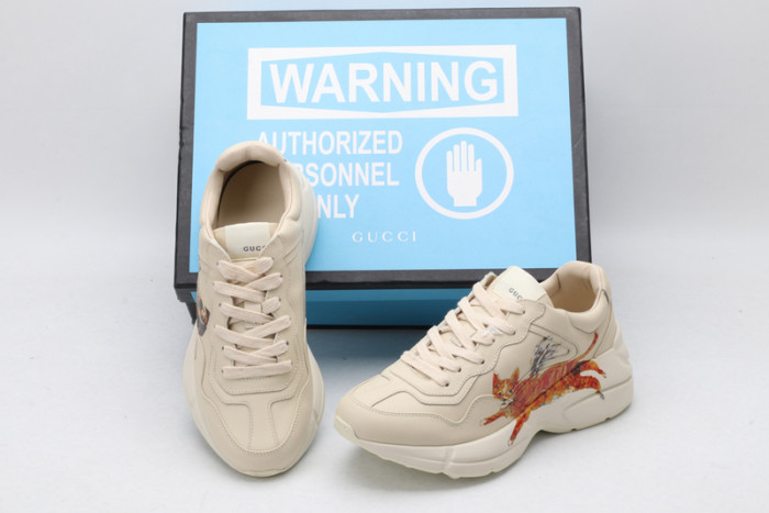 G*u*i* rhyton sneaker