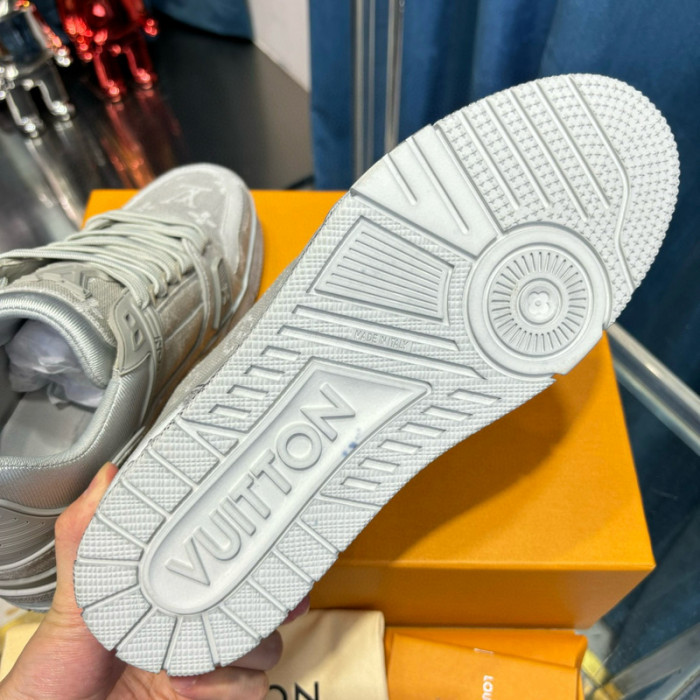 lv snekaers l0000193