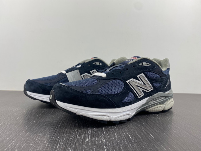 Bape x New Balance 2002R M2002RHO DFY18