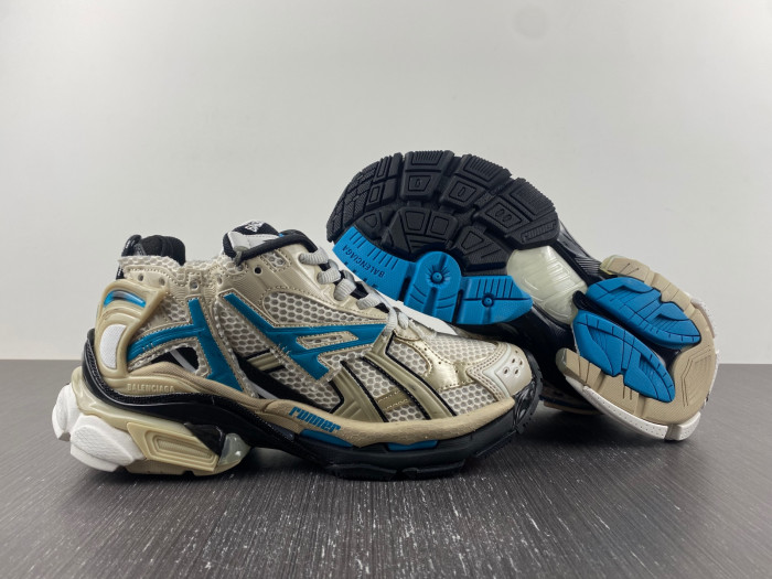 Ba1en*iaga runner 8000061