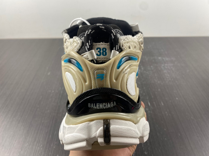 Ba1en*iaga runner 8000061