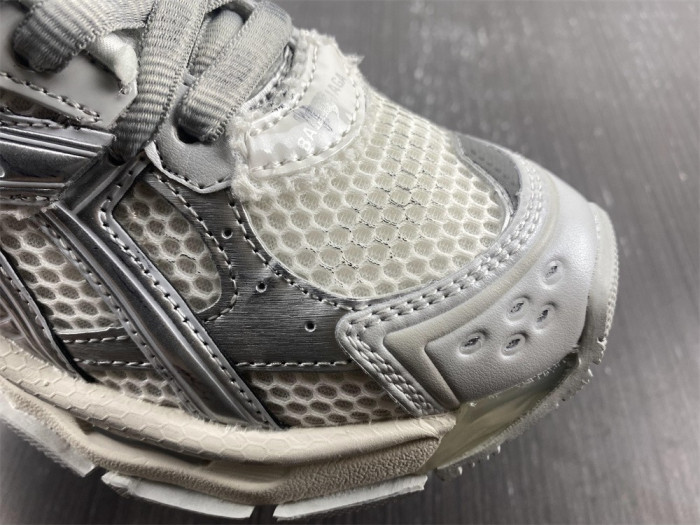 Ba1en*iaga runner 8000018