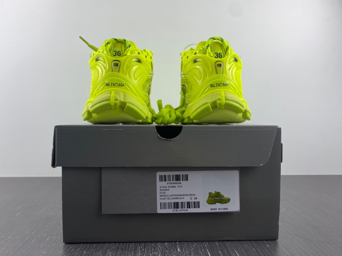 Ba1en*iaga runner 8000056