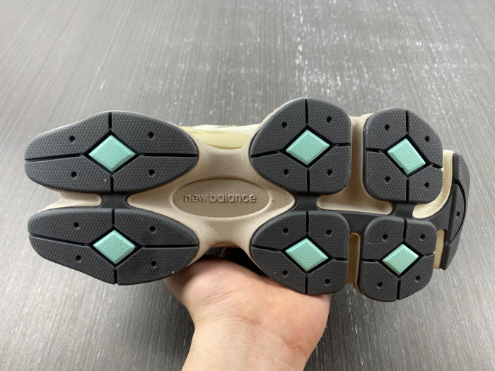 Bape x New Balance 2002R M2002RHO DFY15