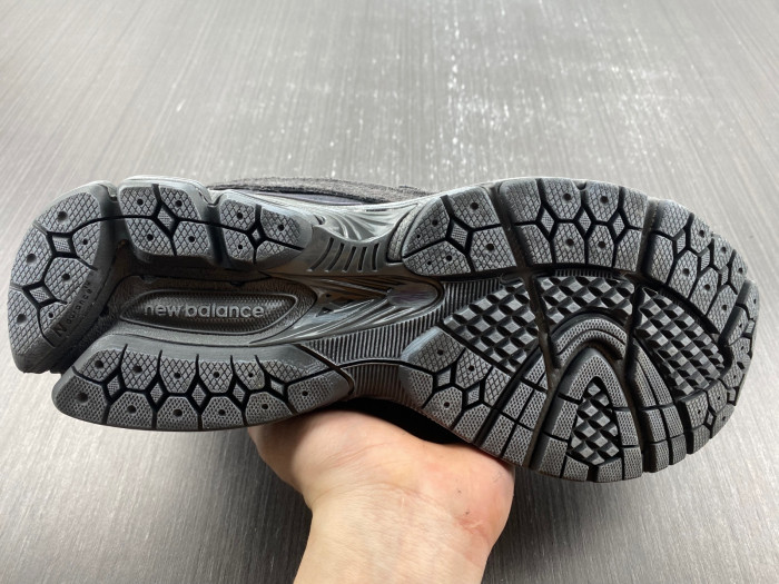 Bape x New Balance 2002R M2002RHO DFY12