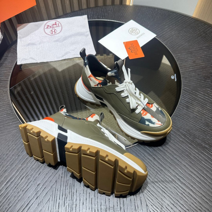 H**me5 snekaers hm048