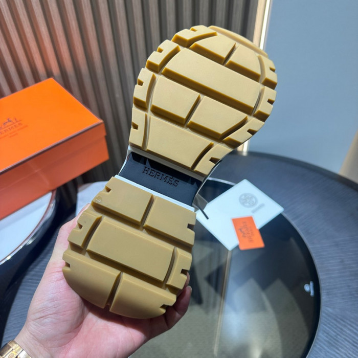 H**me5 snekaers hm048