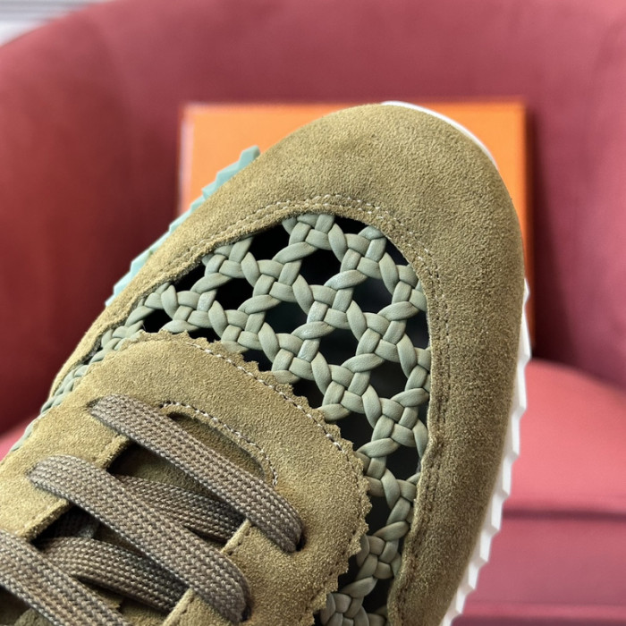 H**me5 snekaers hm021