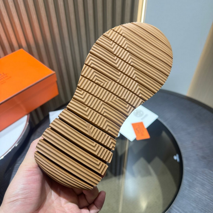 H**me5 snekaers hm053