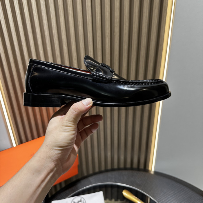 H**me5 loafers hm061