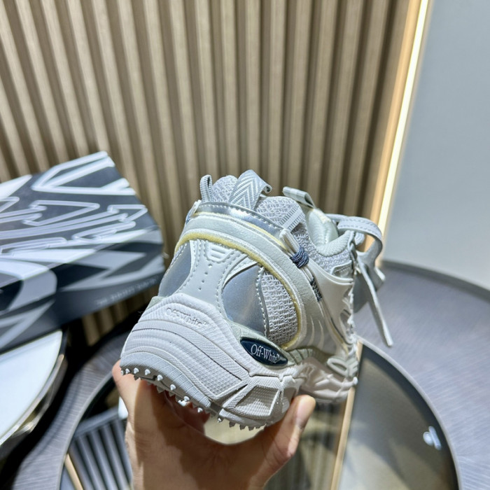 Off-White Be right back OWIA289F34