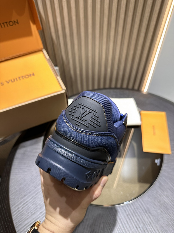 LV snekaers L0000402