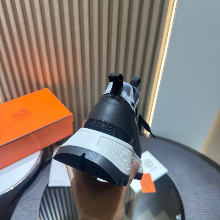 H**me5 snekaers hm047