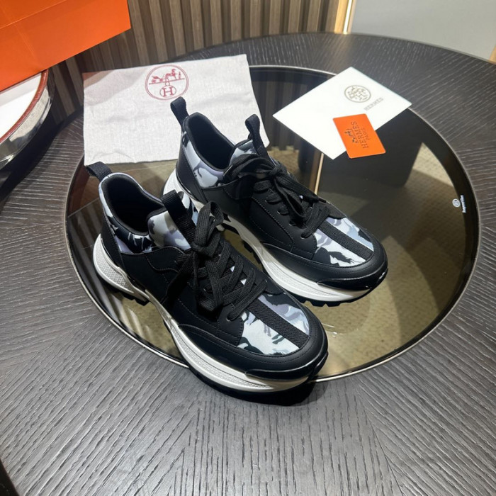 H**me5 snekaers hm047