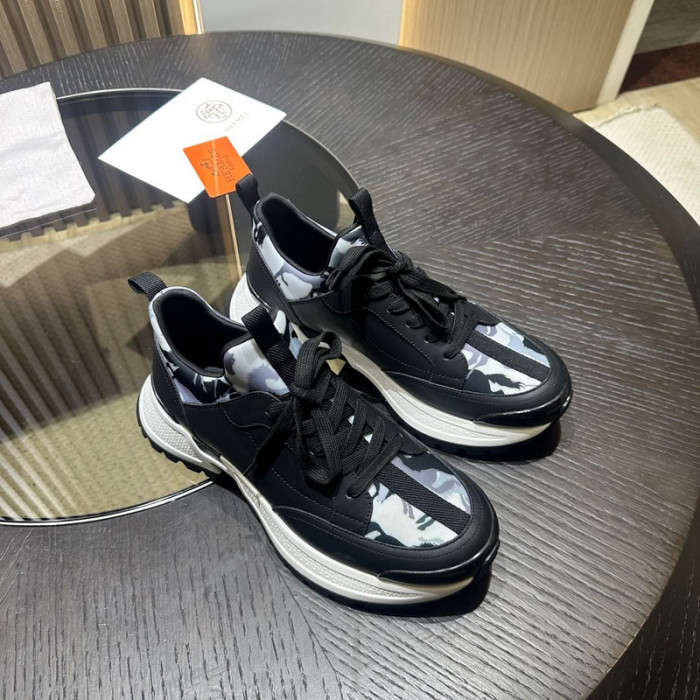 H**me5 snekaers hm047