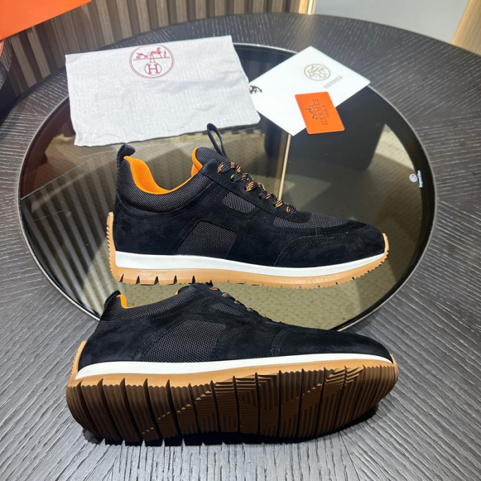 H**me5 snekaers hm049