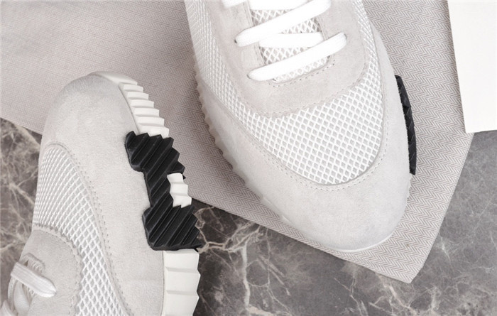 H**me5 snekaers hm014