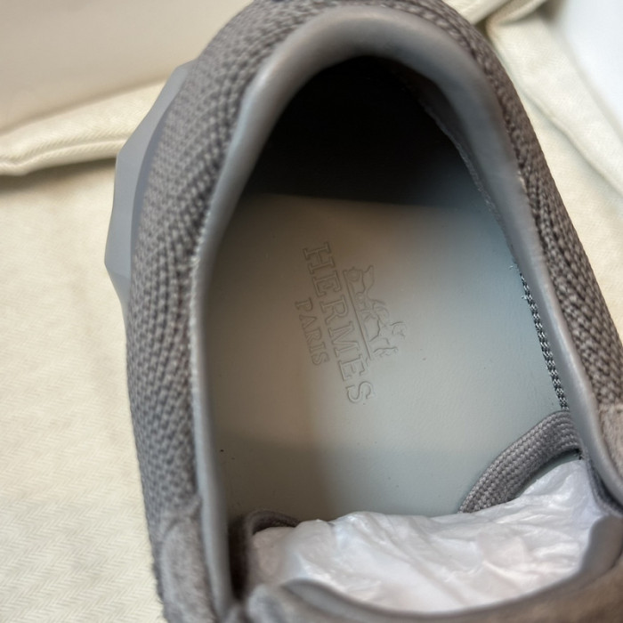 H**me5 snekaers hm026