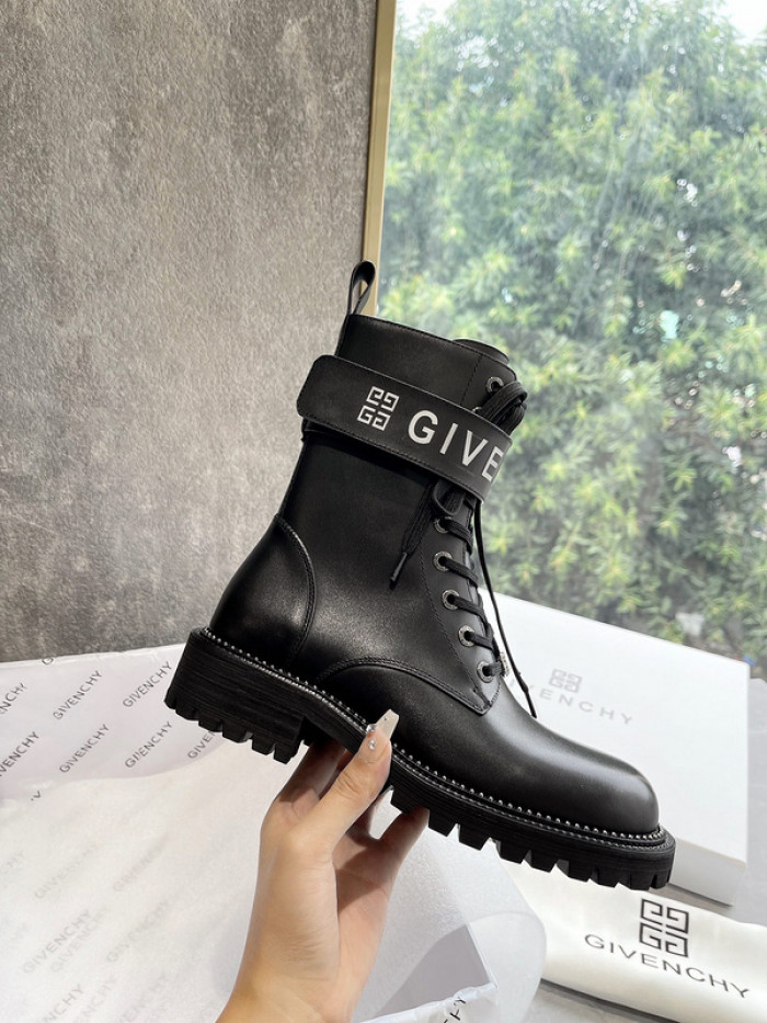 Givenchy Boots 660002