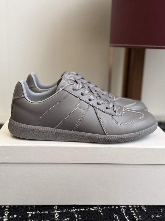 Ma1s0n Marg*e1a CALFSKIN S57WS0443