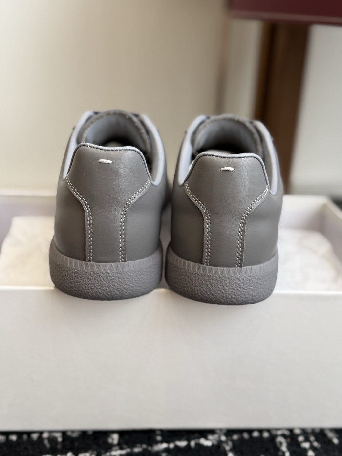 Ma1s0n Marg*e1a CALFSKIN S57WS0443