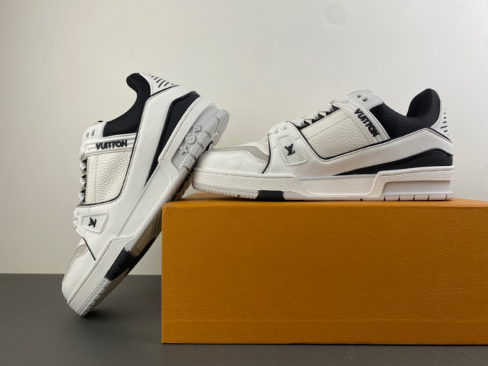 LV snekaers L0000784