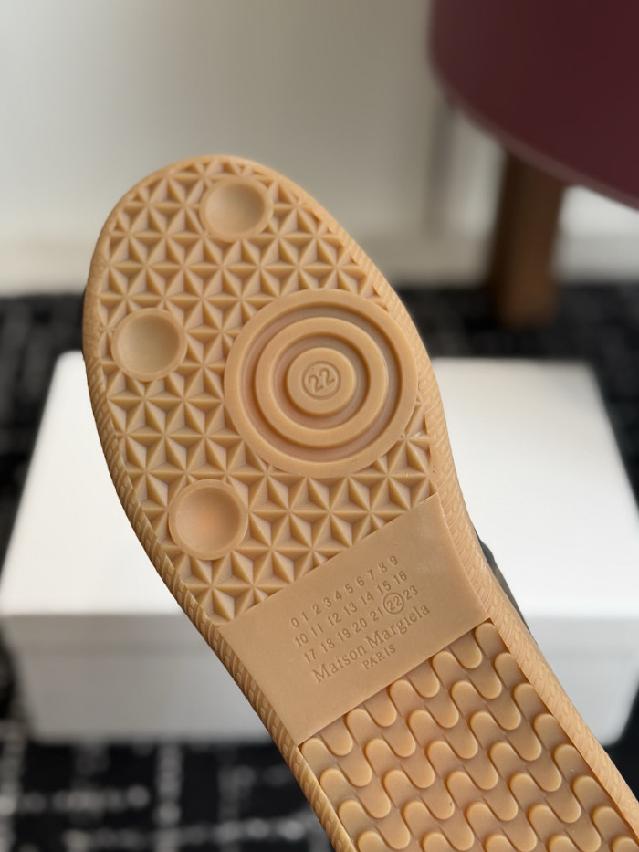 Ma1s0n Marg*e1a CALFSKIN S57WS0439