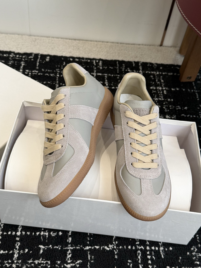 Ma1s0n Marg*e1a CALFSKIN S57WS0393