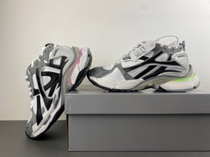 Ba1en*iaga Runner LED sneaker WRNLD 9012