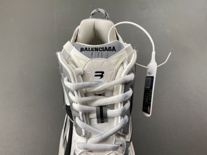 Ba1en*iaga Runner LED sneaker WRNLD 9012