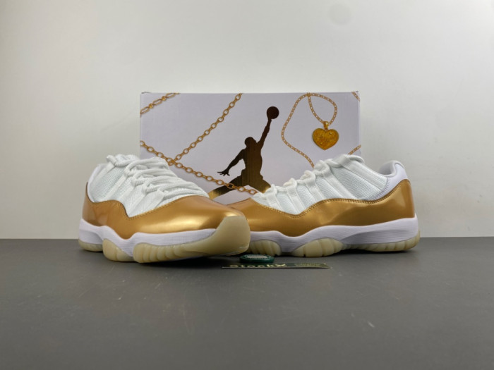 Air Jordan 11 Low Mother